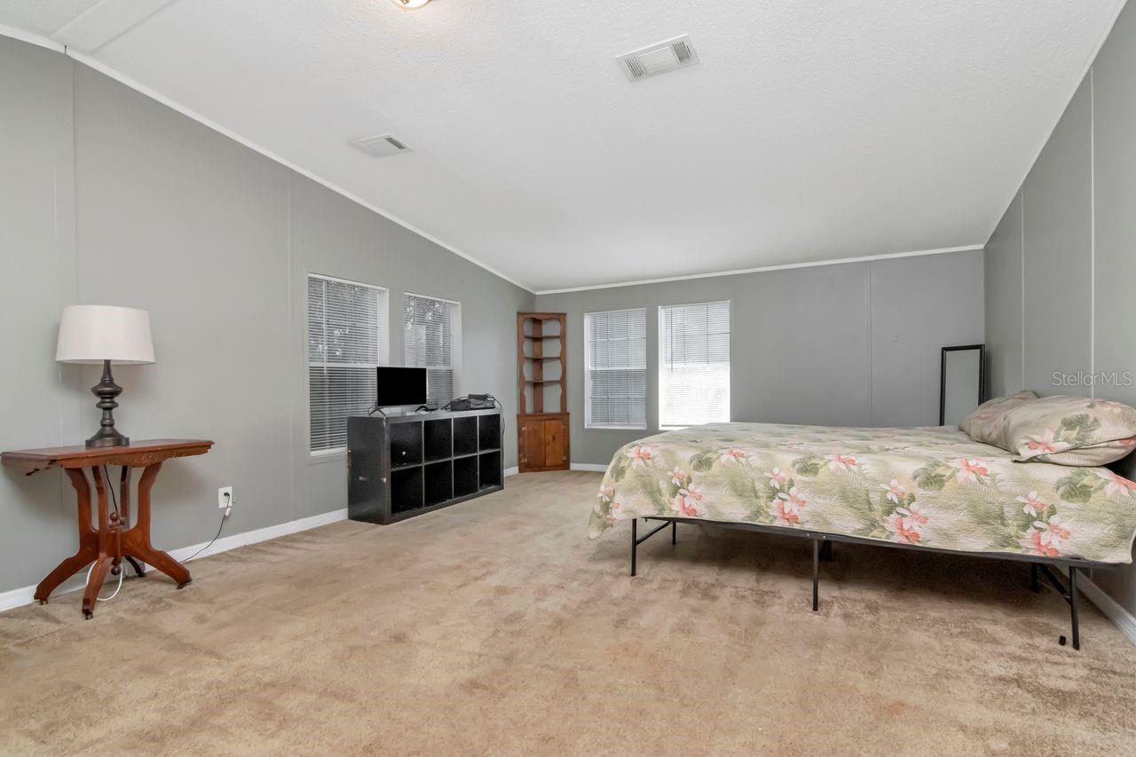 BRUSSELS BOY PH I & II - Residential