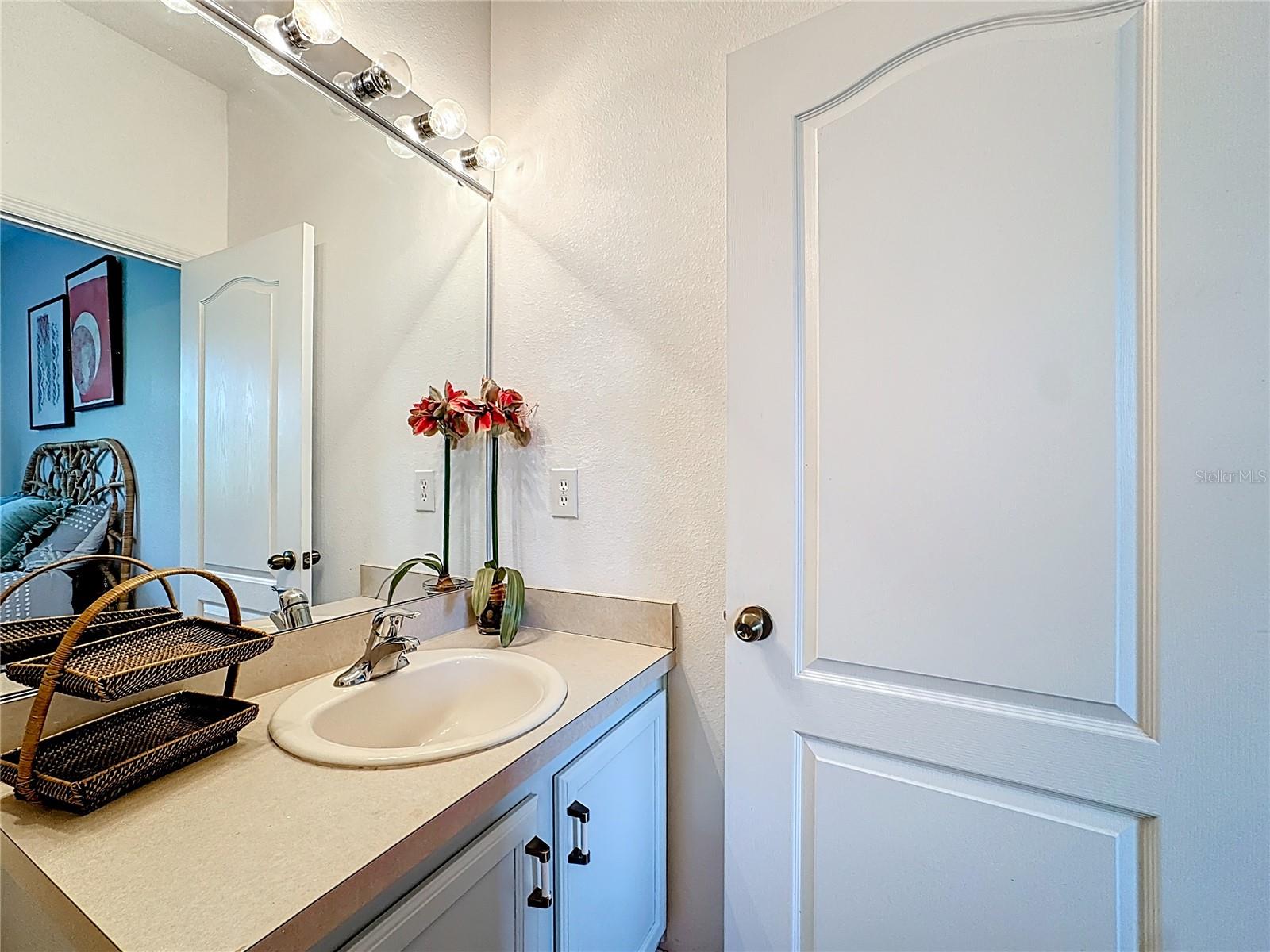 VICTORIA PINES CONDO - Residential