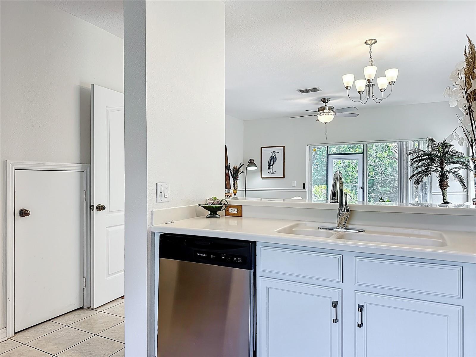 VICTORIA PINES CONDO - Residential