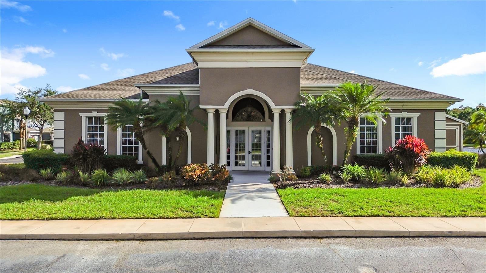 VICTORIA PINES CONDO - Residential