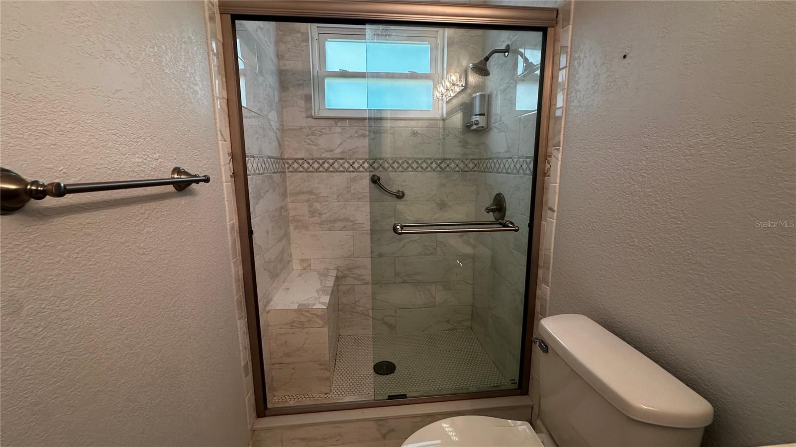 ON TOP OF THE WORLD - Residential