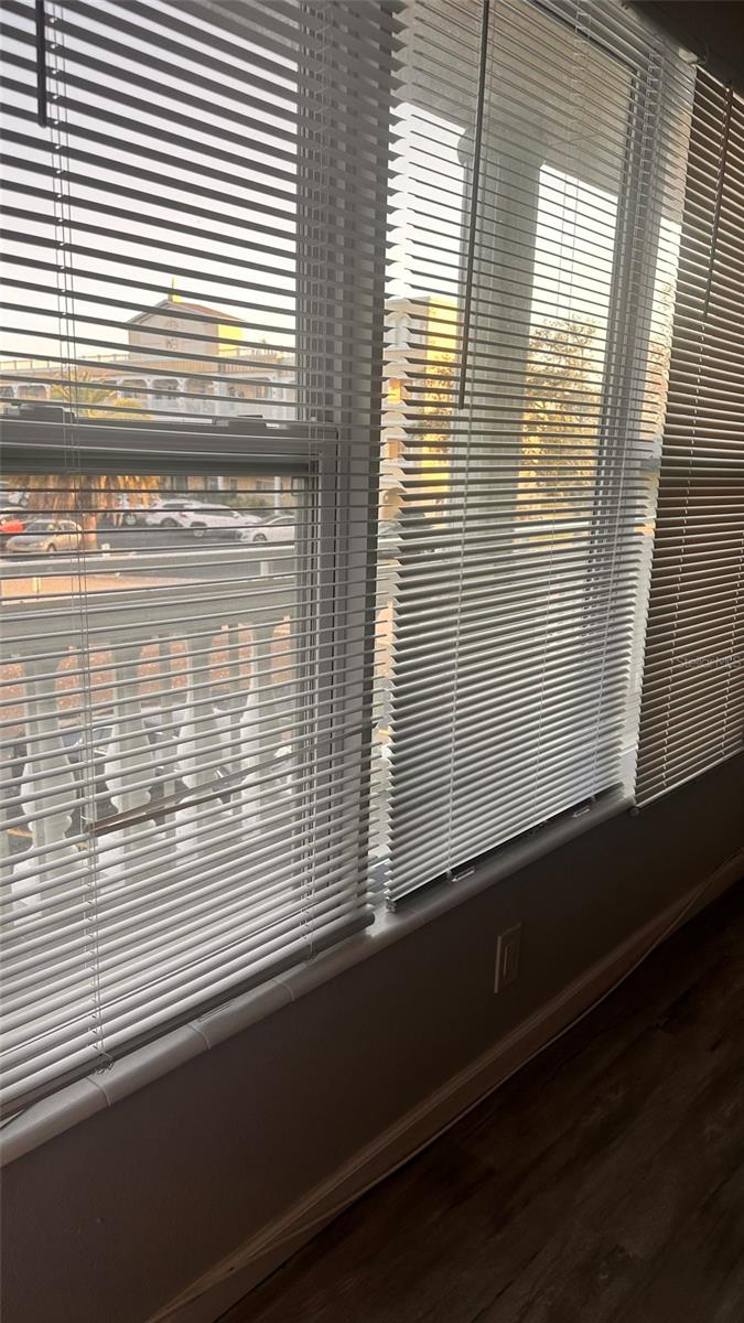 2330 ECUADORIAN WAY 32