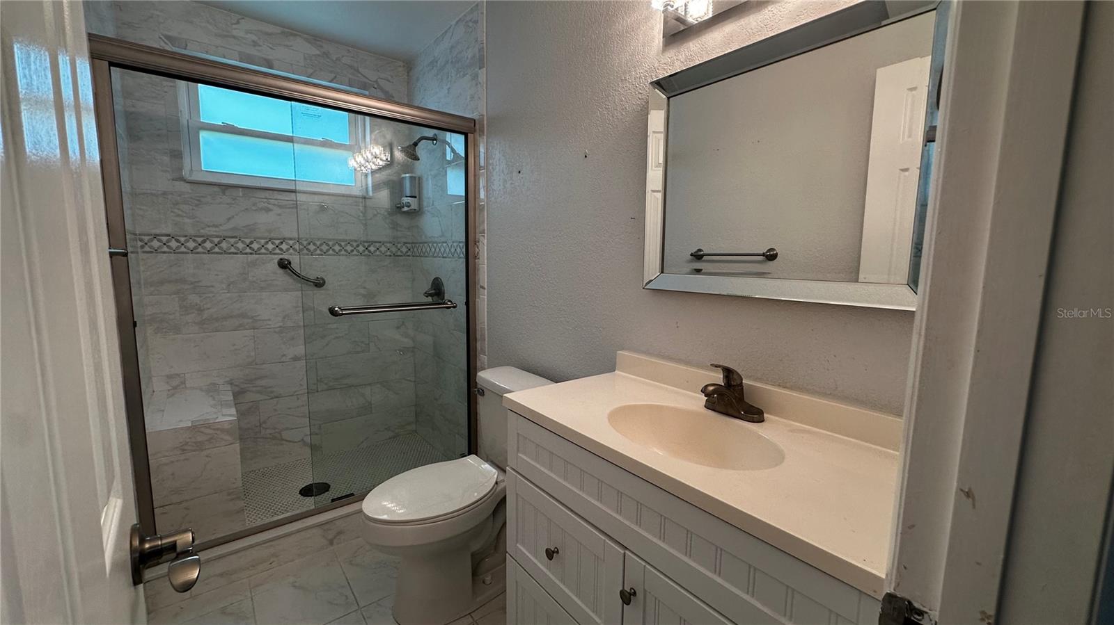 ON TOP OF THE WORLD - Residential