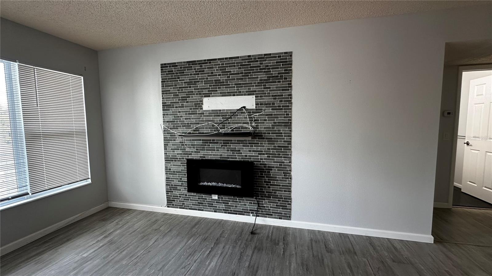 ON TOP OF THE WORLD - Residential