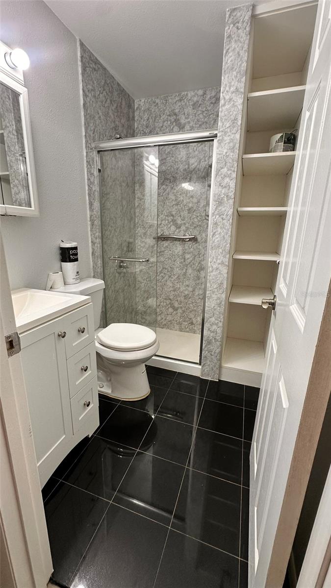 ON TOP OF THE WORLD - Residential