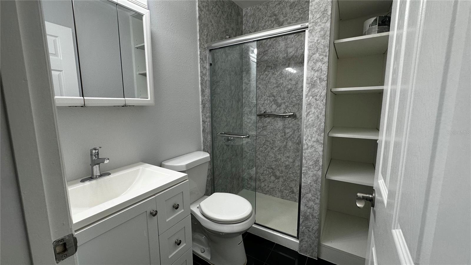 ON TOP OF THE WORLD - Residential