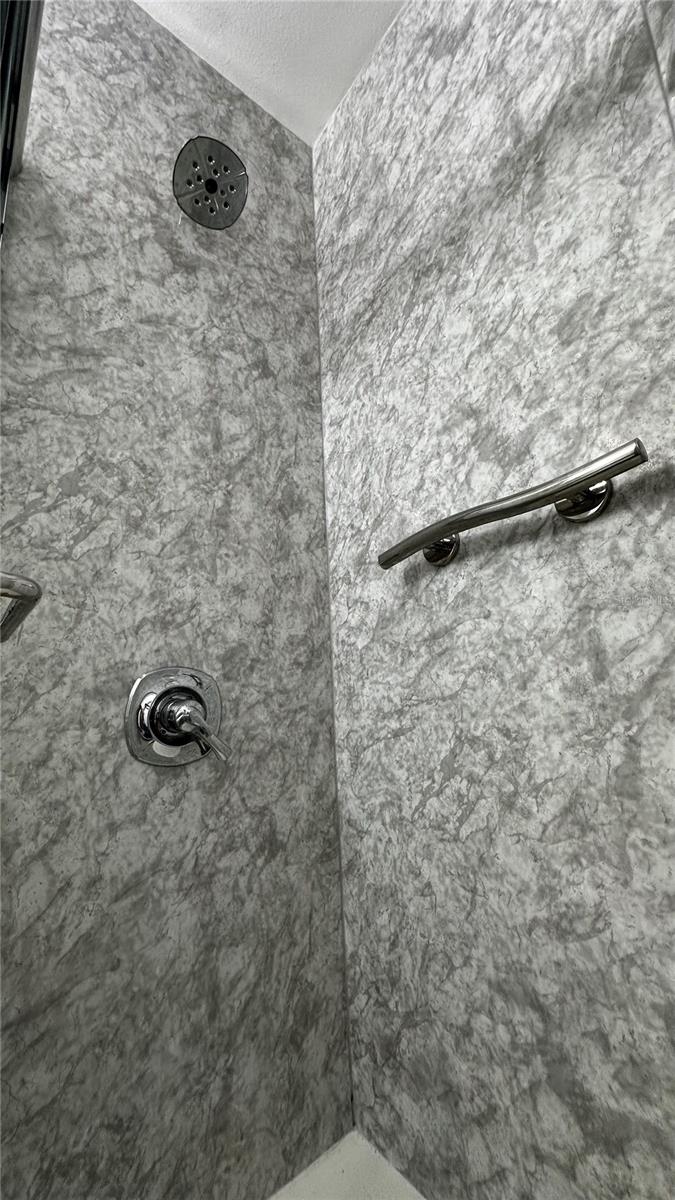 ON TOP OF THE WORLD - Residential