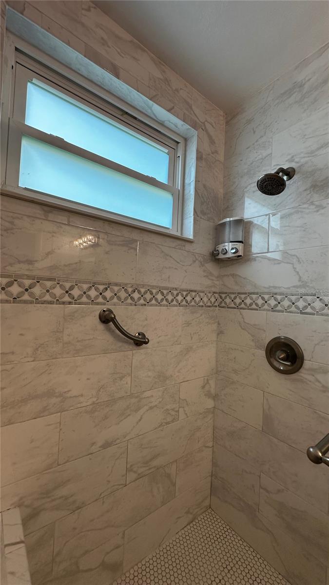 ON TOP OF THE WORLD - Residential