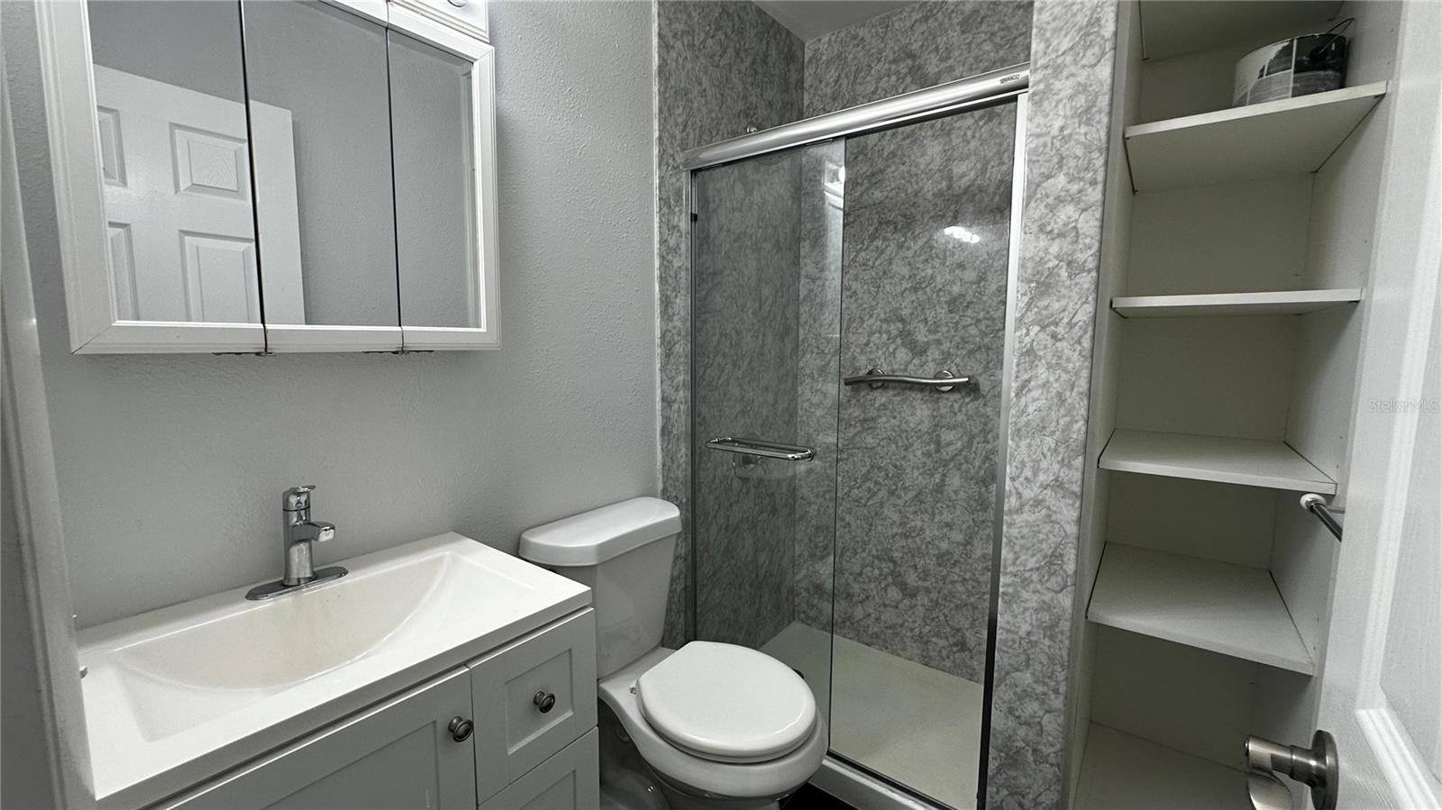 ON TOP OF THE WORLD - Residential