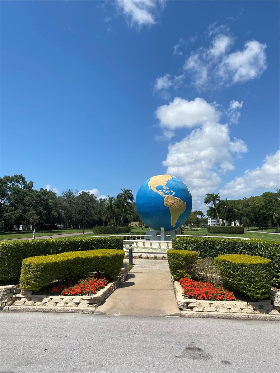 ON TOP OF THE WORLD - Residential