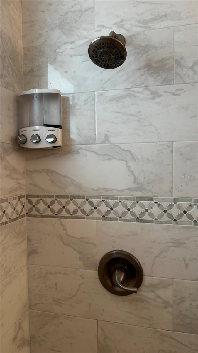 ON TOP OF THE WORLD - Residential