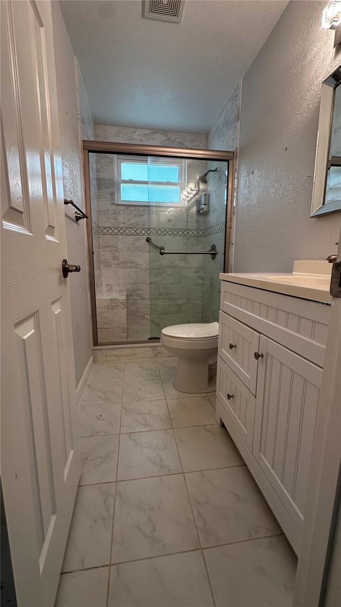 ON TOP OF THE WORLD - Residential