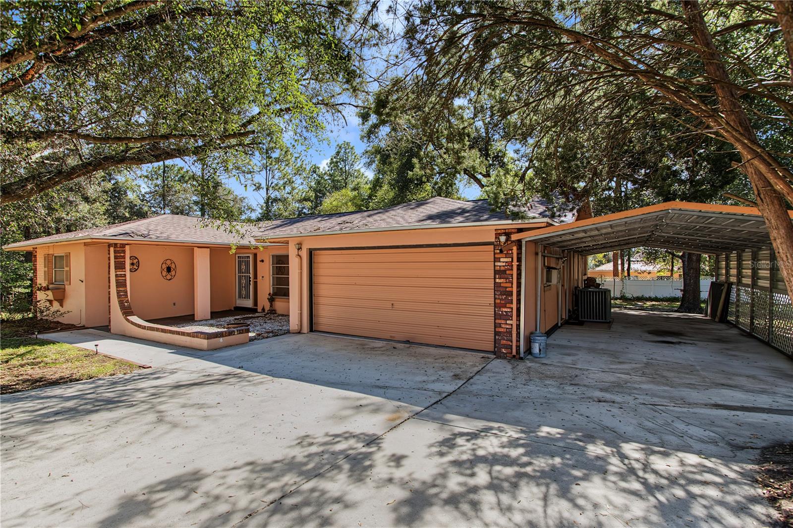 1414 W EVERGREEN DRIVE