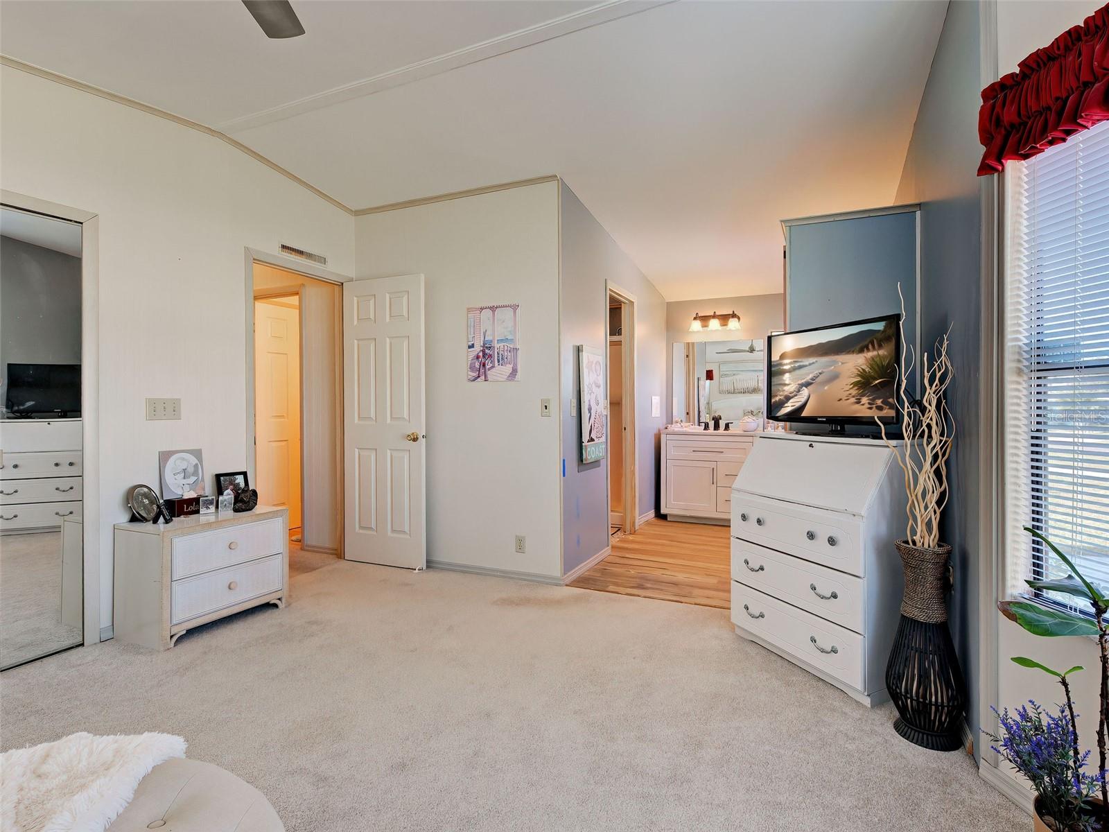 SANDALHAVEN ESTATES - Residential