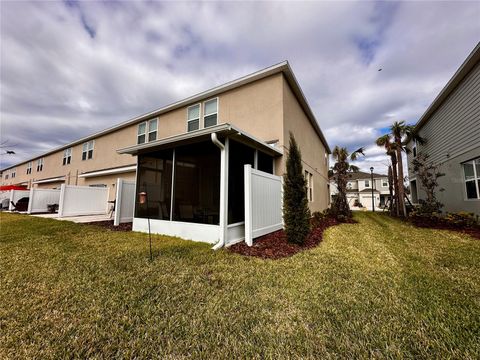 A home in PALMETTO