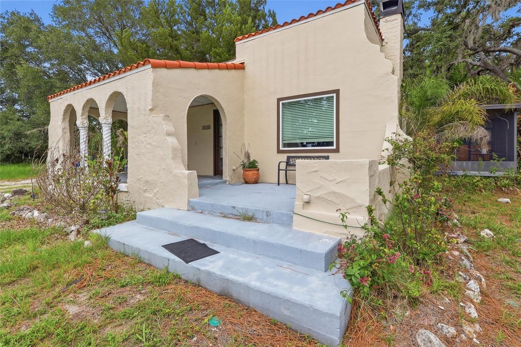 Photo of 8115 N 37th Street, Tampa, FL 33604 (MLS # TB8514817)