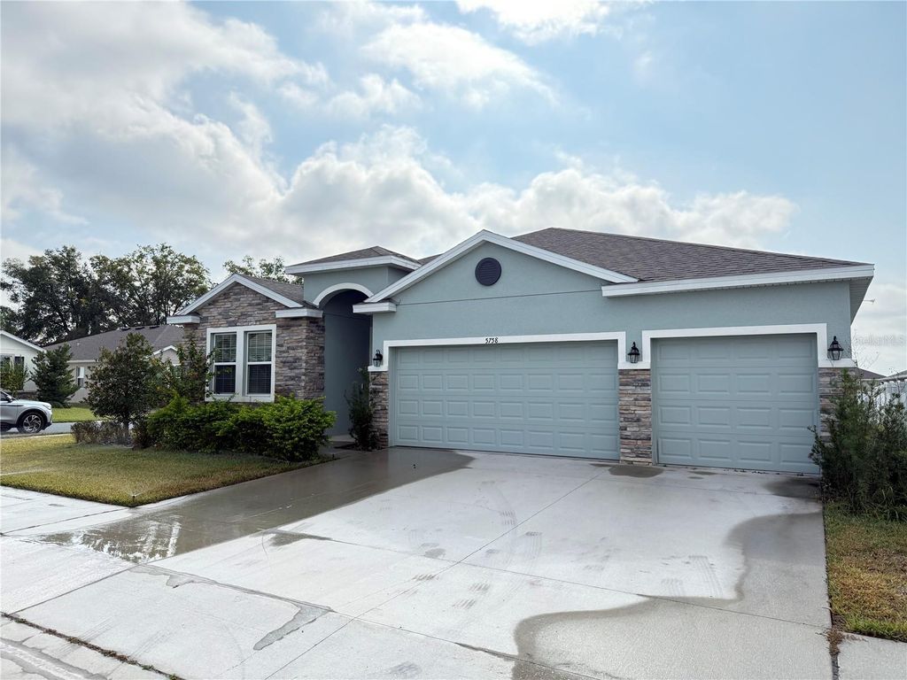 Photo of 5758 SW 80th Place, Ocala, FL 34476 (MLS # OM714053)