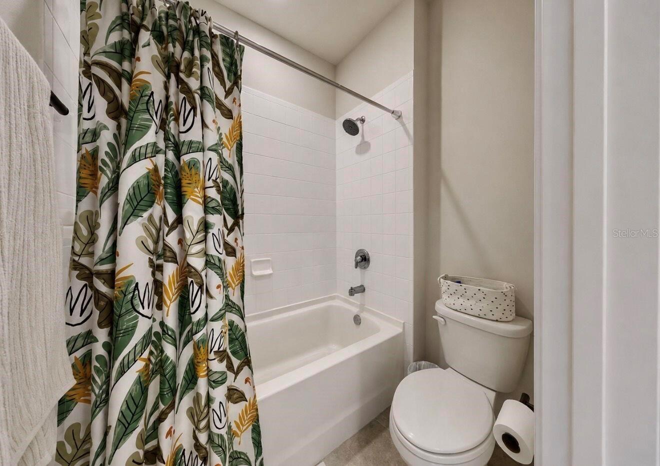 11043 TAMARACK PLACE