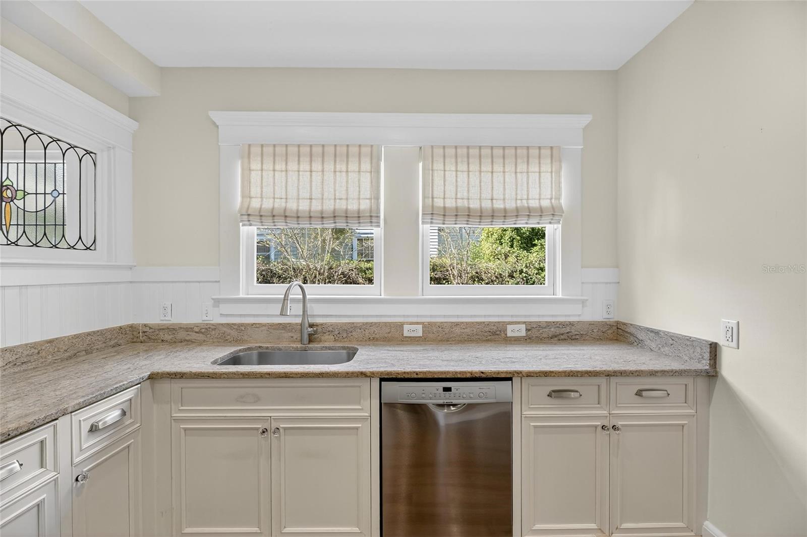 HARBOR VIEW - Residential Lease