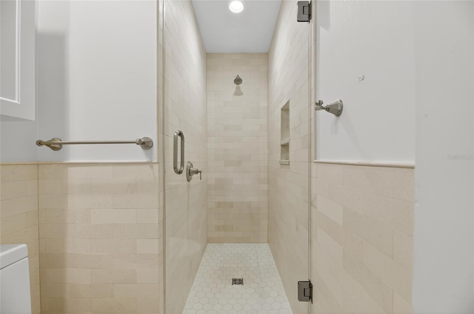 HARBOR VIEW - Residential Lease