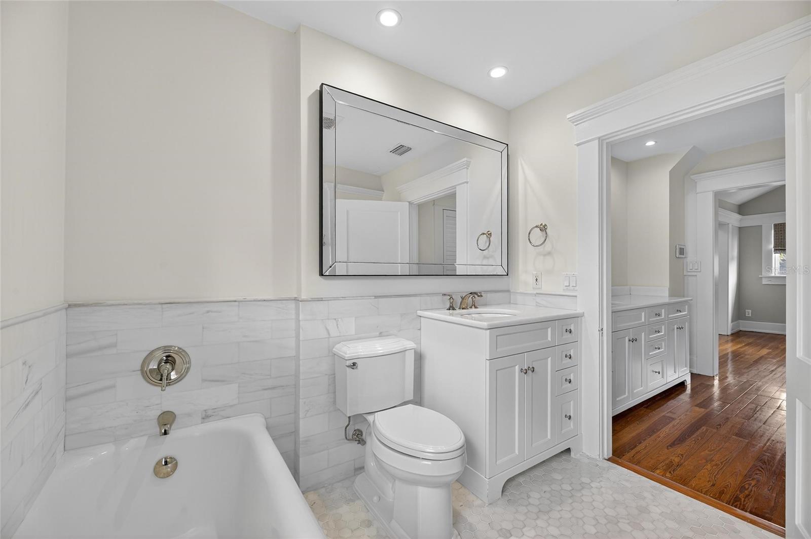 HARBOR VIEW - Residential Lease