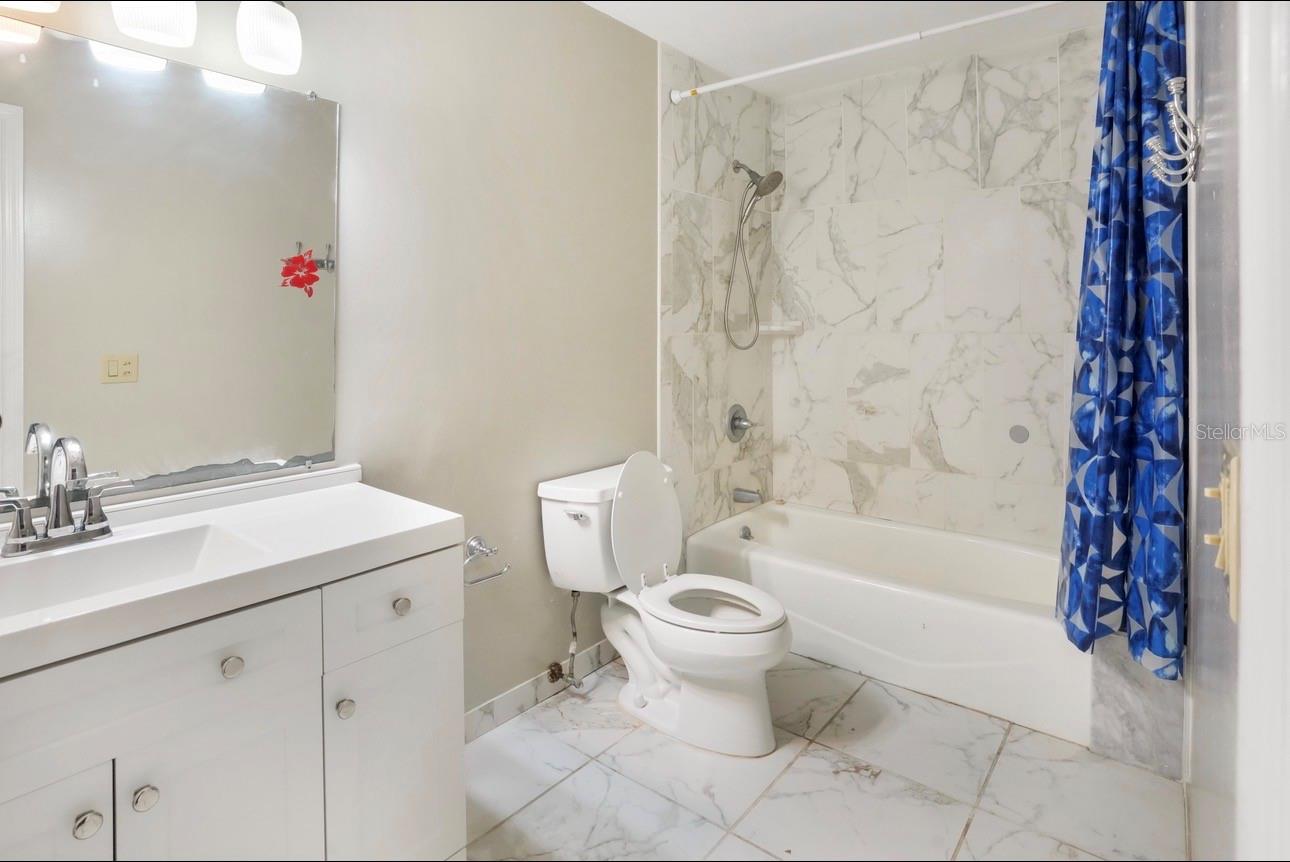 DEEP WOODS - Residential