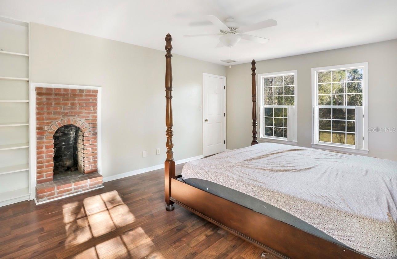 DEEP WOODS - Residential