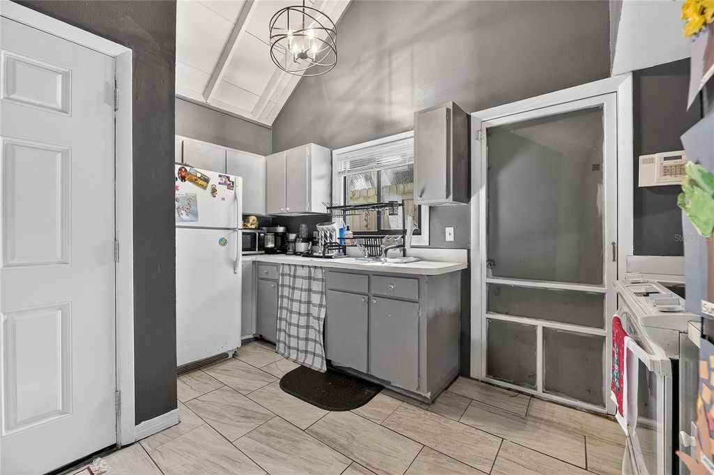 Photo of 5601 Ashley Oaks Drive #6, Tampa, FL 33617 (MLS # TB8454122)