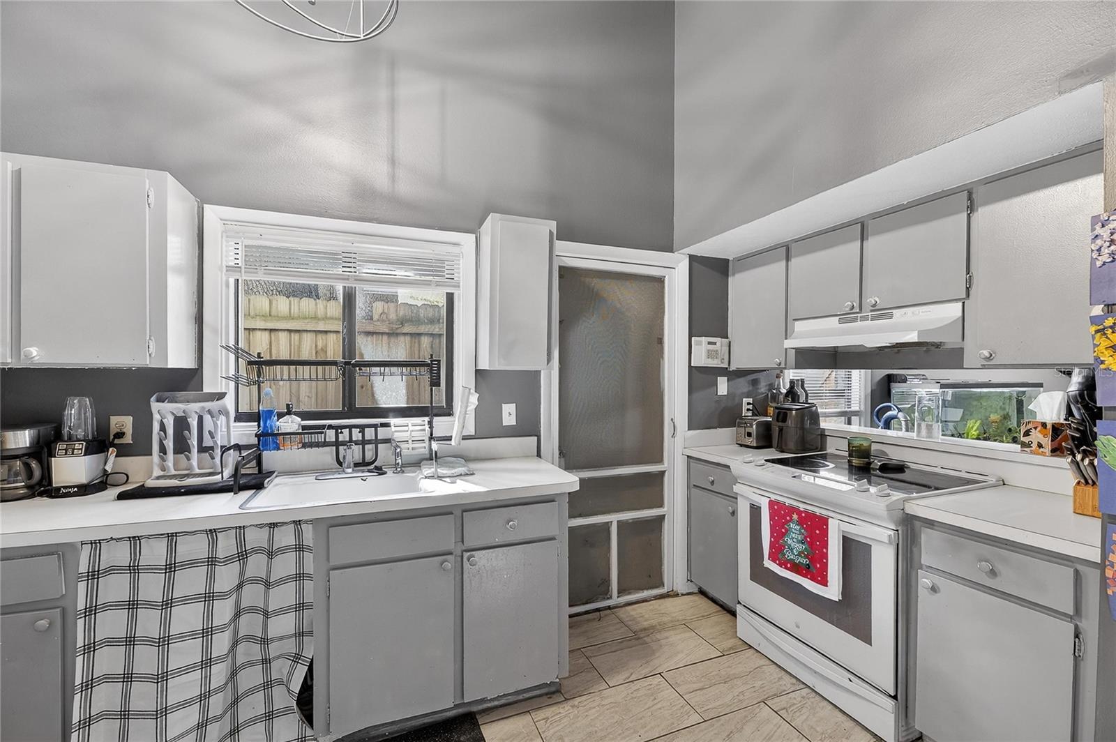 5601 ASHLEY OAKS DRIVE 6