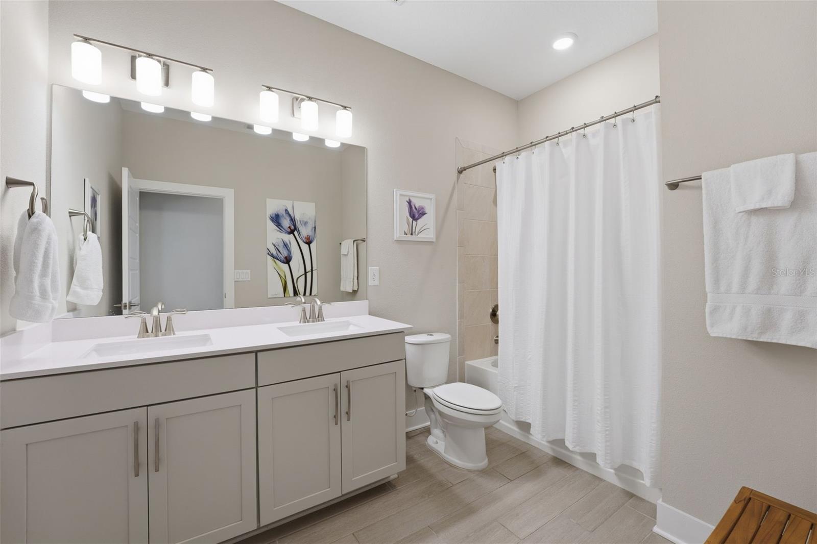 VENICE WOODLANDS PH 1 - Residential