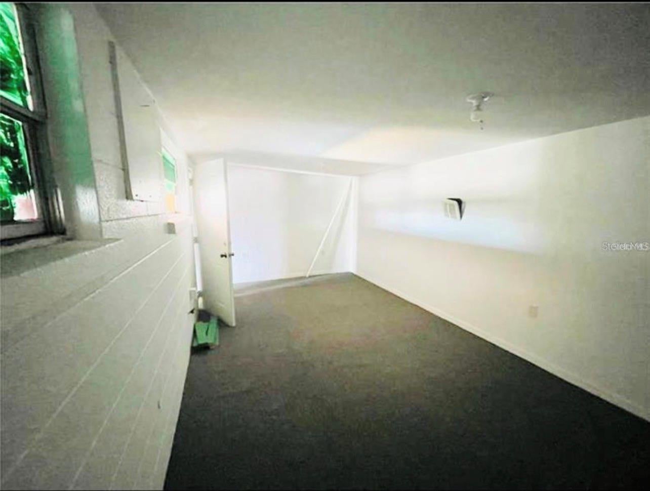 1614 9TH STREET W