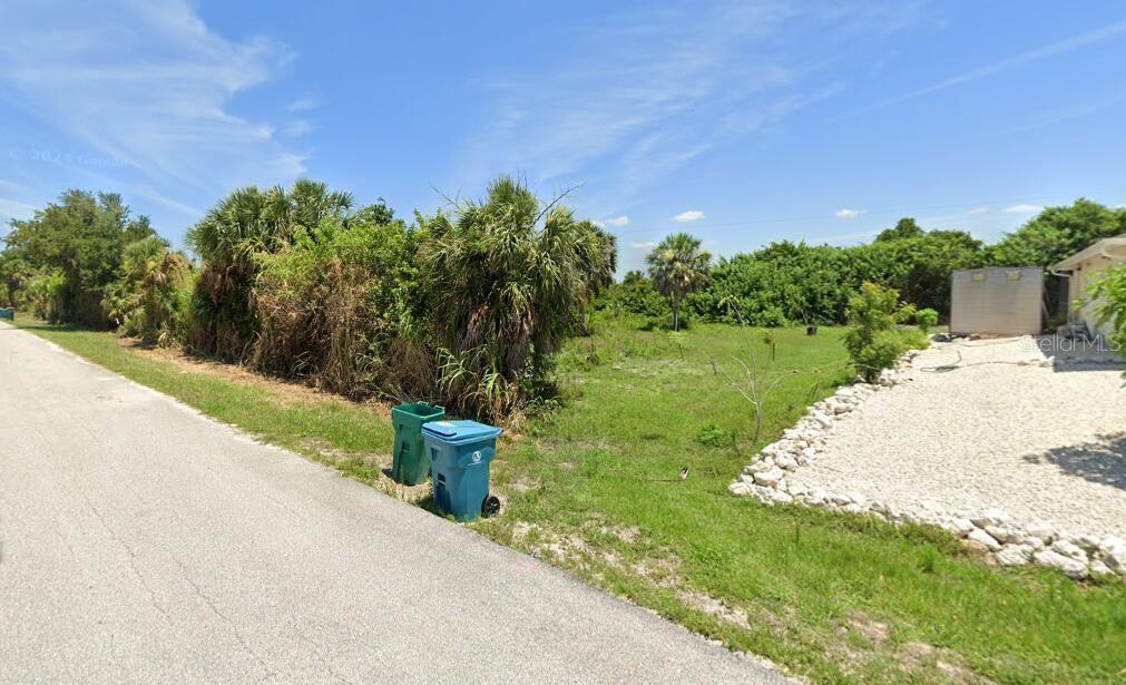 Discover the potential of this expansive land at 13428 Bouvardia Ln. This property has ample space to design and build your vision, surrounded by nature's beauty. Enjoy the tranquility and seclusion while being conveniently located near essential amenities. Whether you're looking to create a private retreat or develop a new project, this land provides a blank canvas for your dreams. Don't miss the opportunity to make this exceptional piece of land your own.