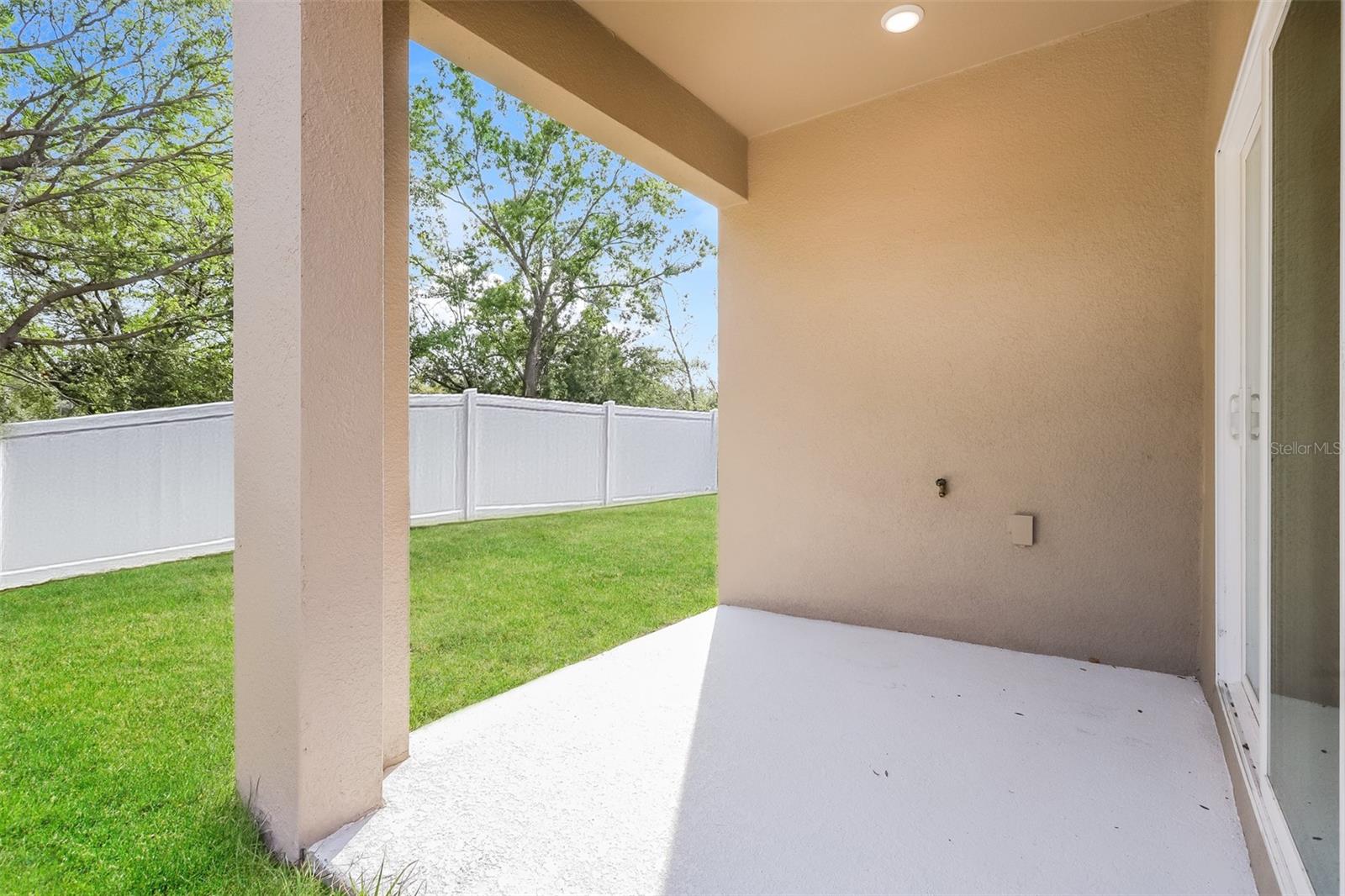 WINDSOR RESERVE PH 1 - Residential Lease