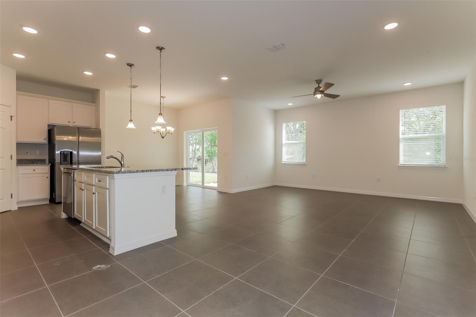 WINDSOR RESERVE PH 1 - Residential Lease