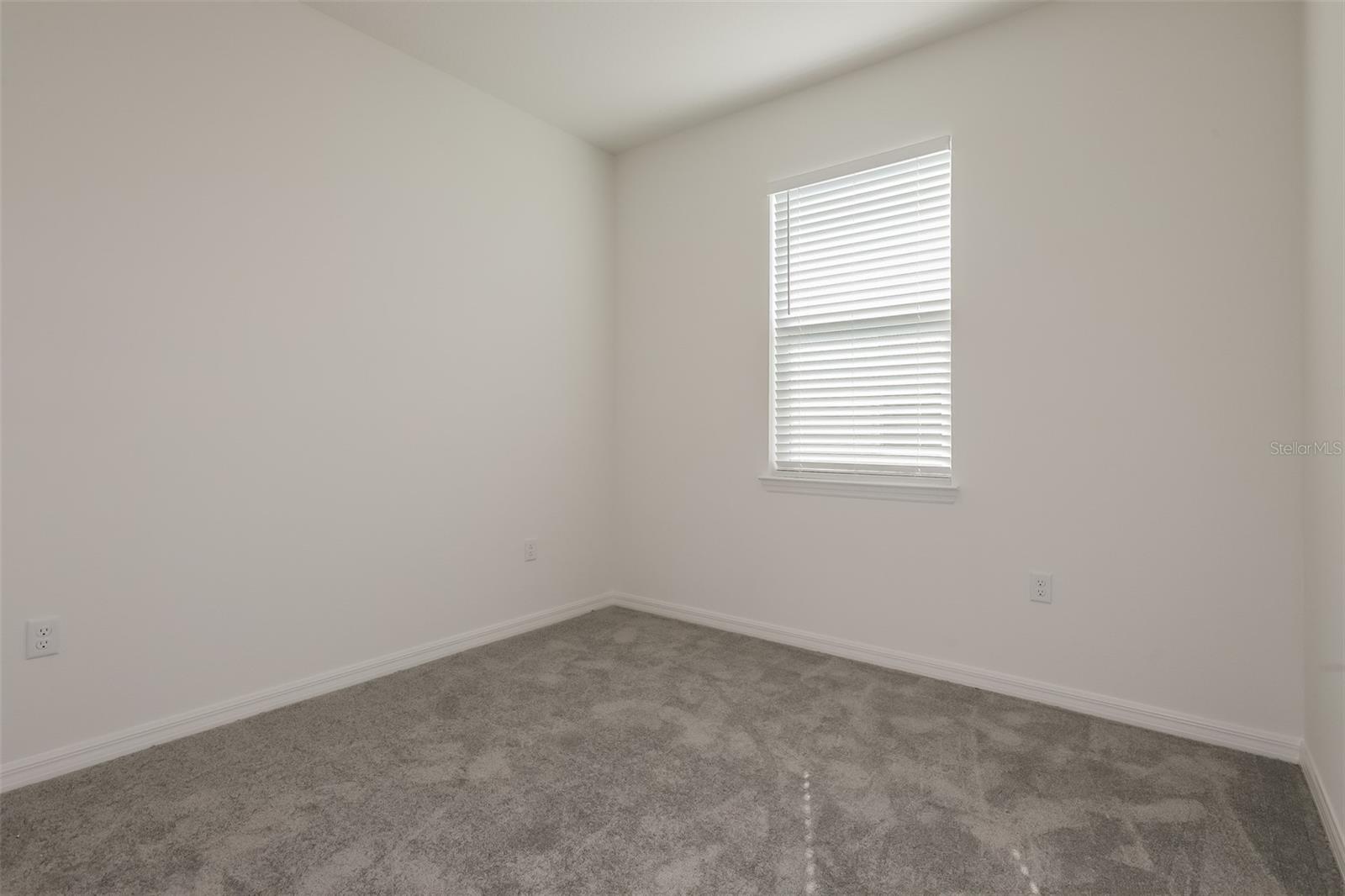 WINDSOR RESERVE PH 1 - Residential Lease