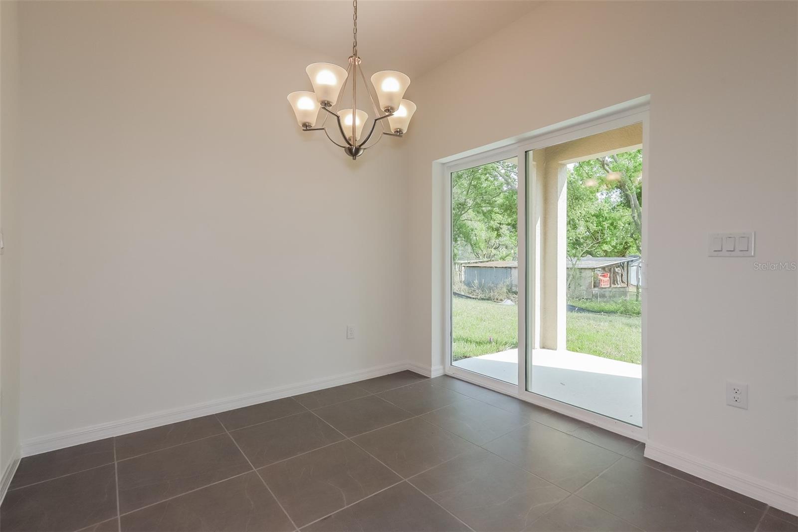 WINDSOR RESERVE PH 1 - Residential Lease