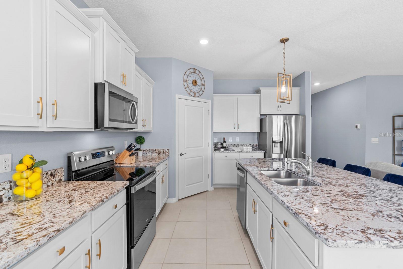 ABBOTT PARK - Residential