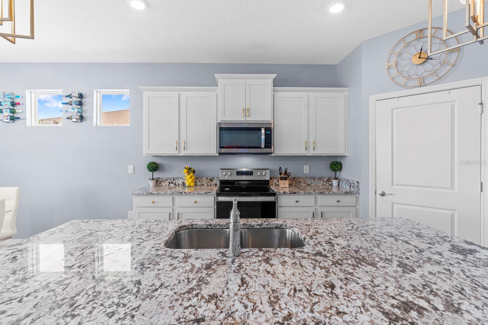 ABBOTT PARK - Residential