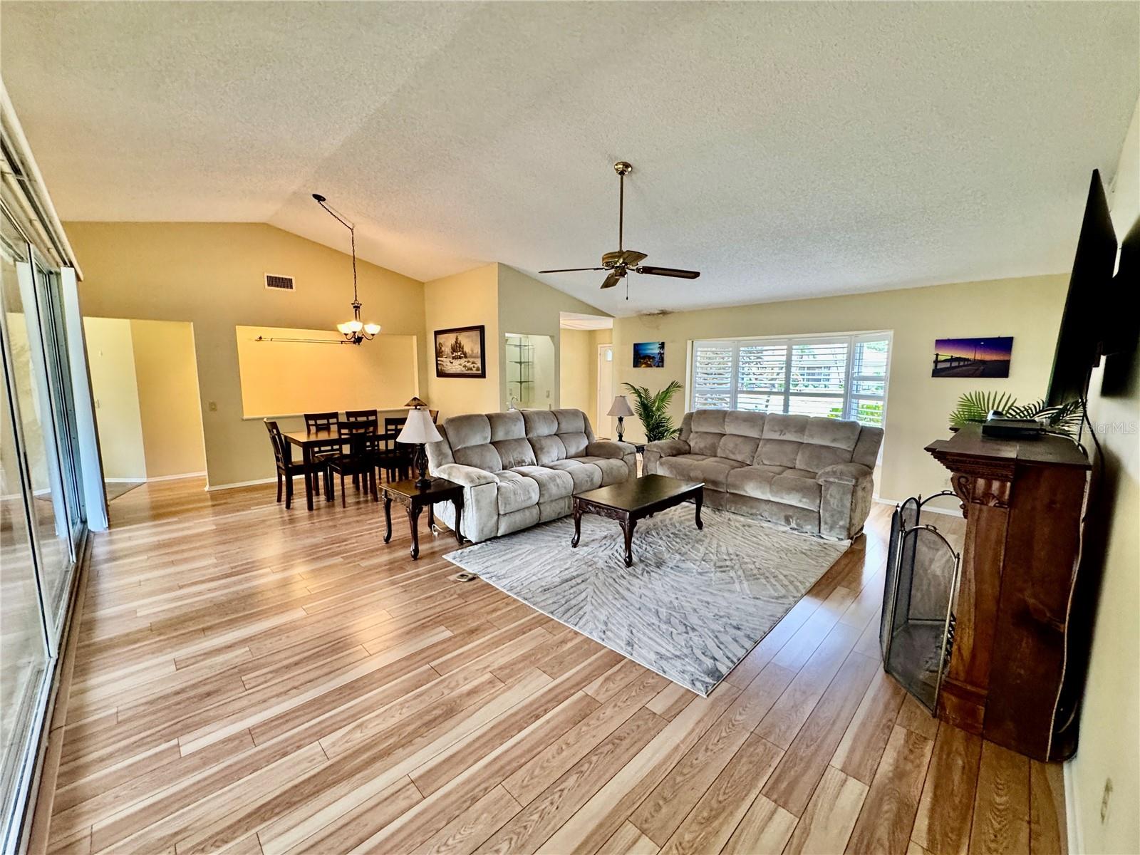 3610 GARDEN LAKES IVY