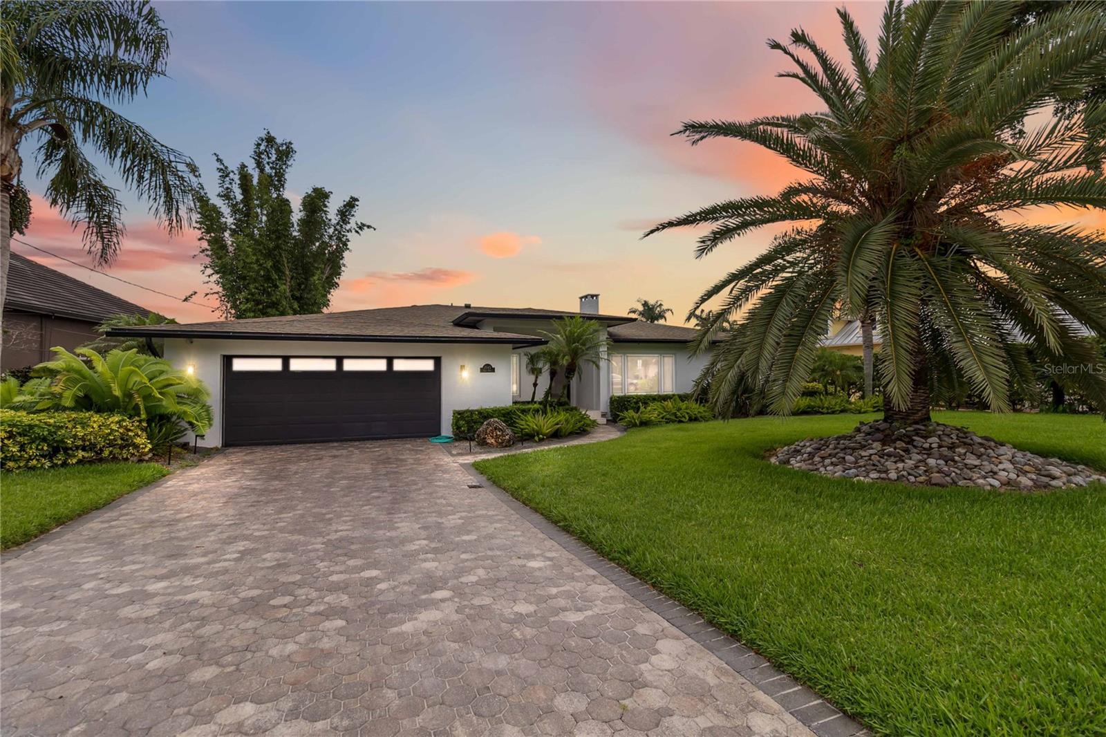7145 LAKE DRIVE