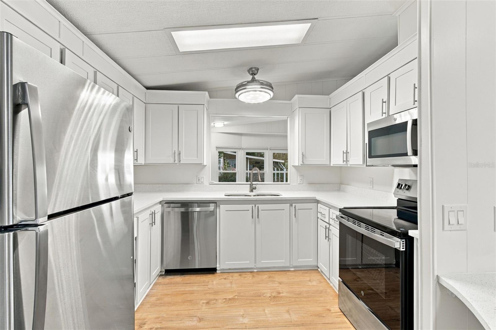 130 CLUBVIEW DRIVE 2