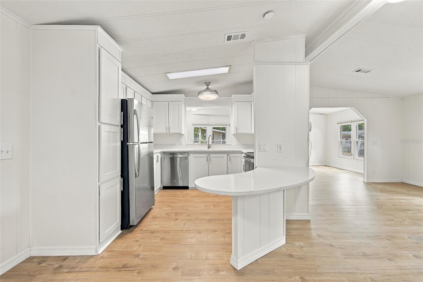 130 CLUBVIEW DRIVE 2