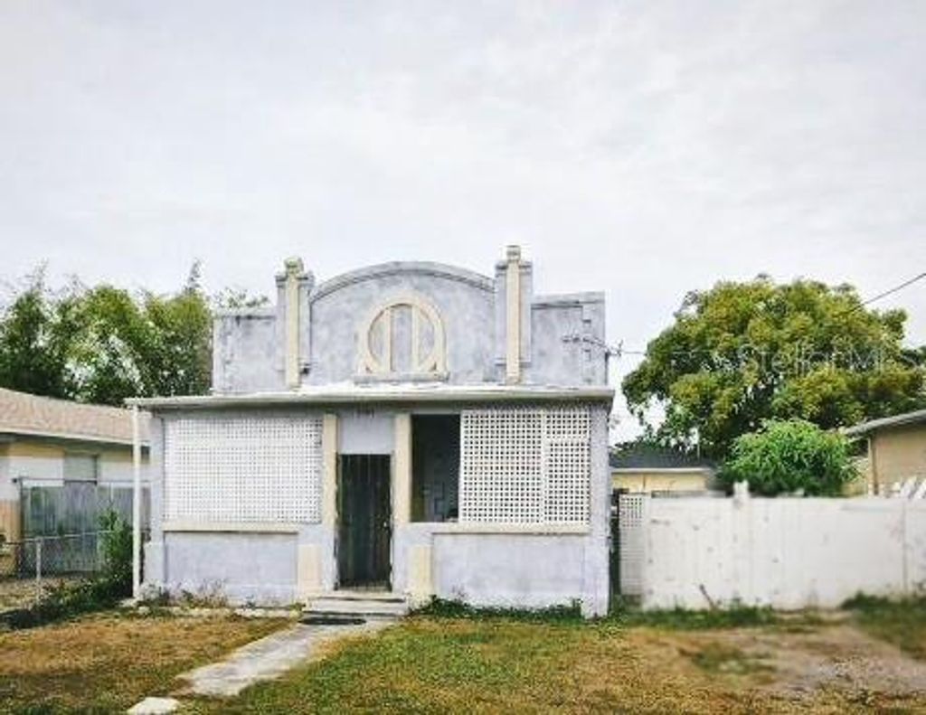 Photo of 2737 W Green Street, Tampa, FL 33607 (MLS # TB8460052)