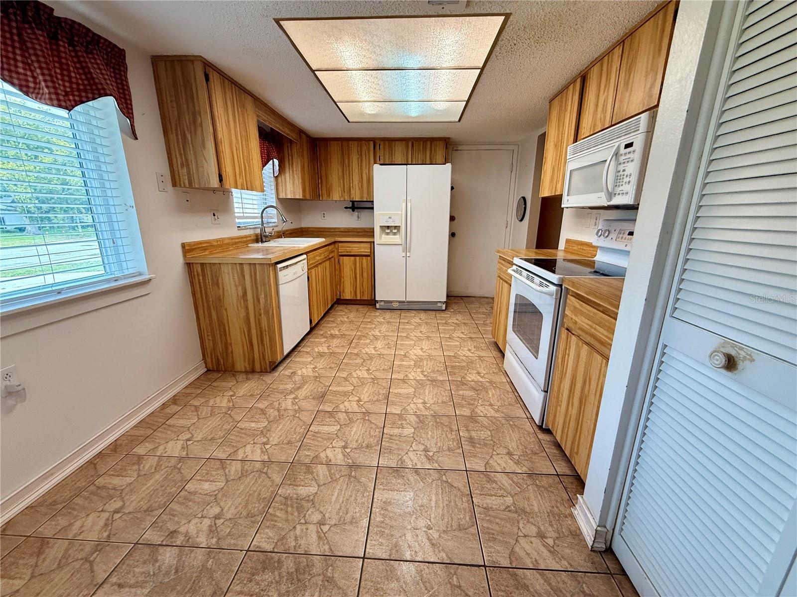 8634 WINDING WOOD DRIVE