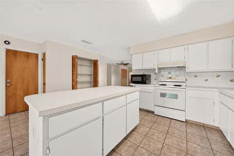 Tiny photo for 3635 Sail Fish Avenue, Fruitland Park, FL 34731 (MLS # G5115811)