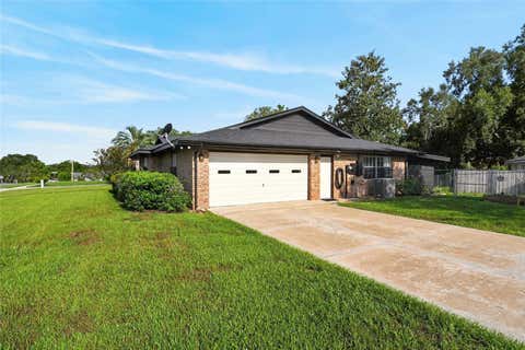 Tiny photo for 3635 Sail Fish Avenue, Fruitland Park, FL 34731 (MLS # G5115811)