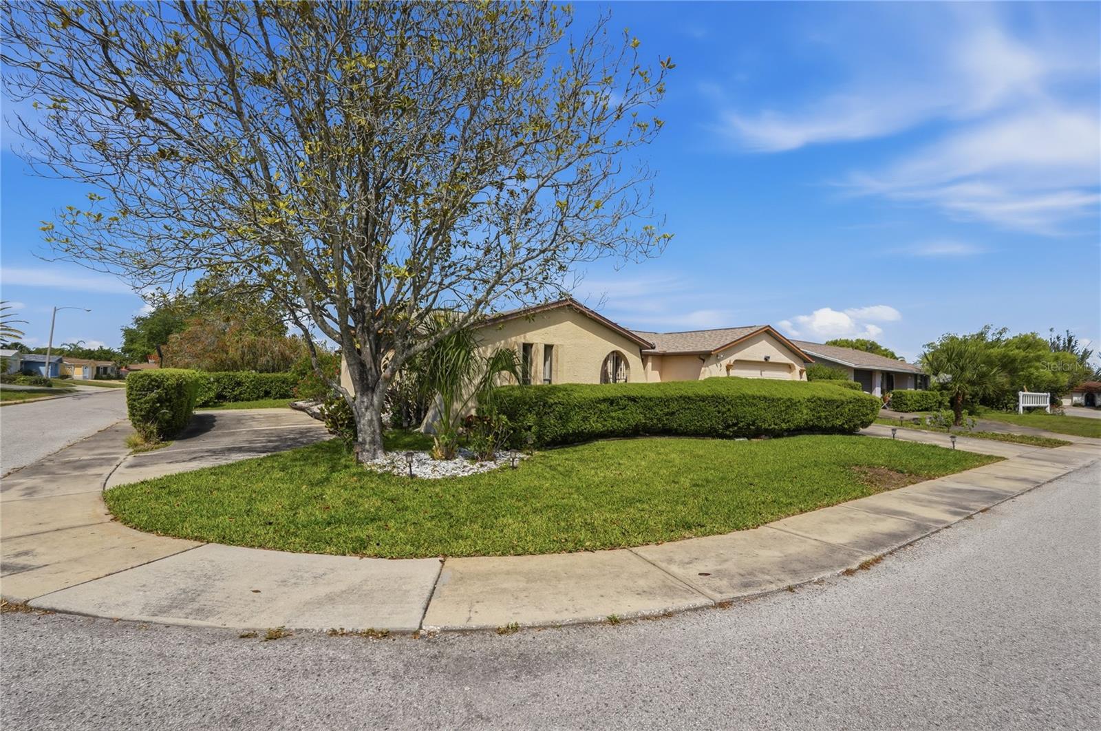 EMBASSY HILLS - Residential