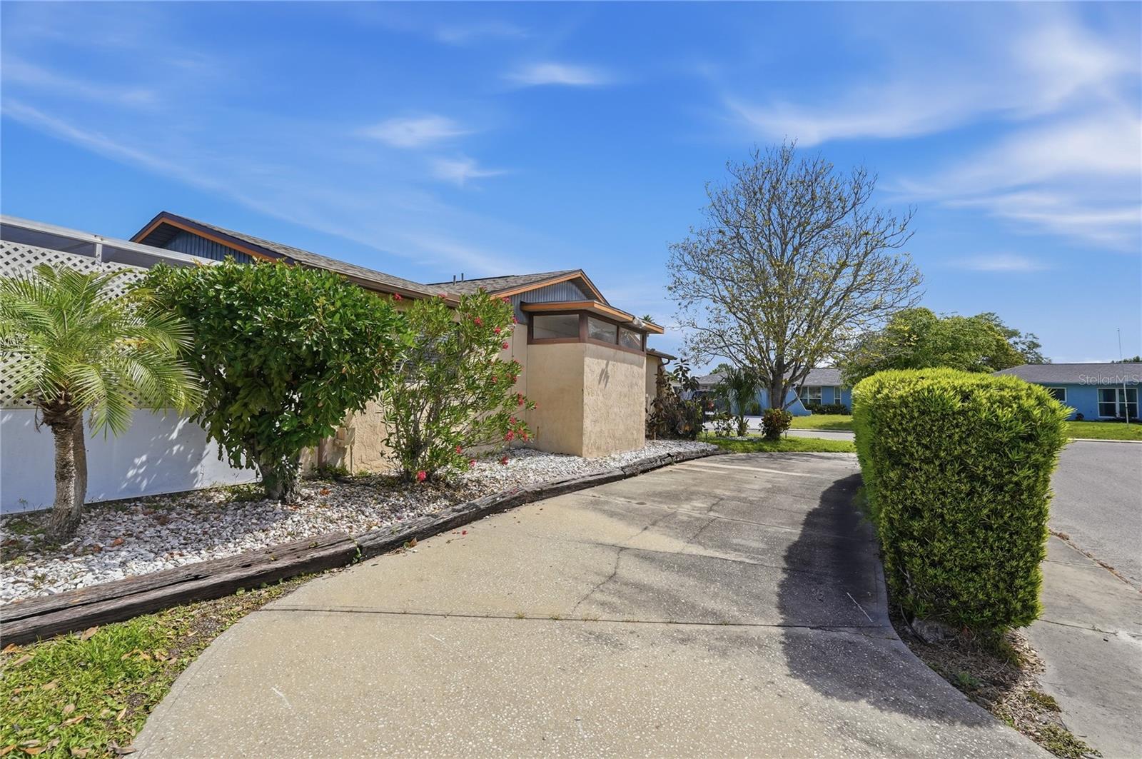 EMBASSY HILLS - Residential