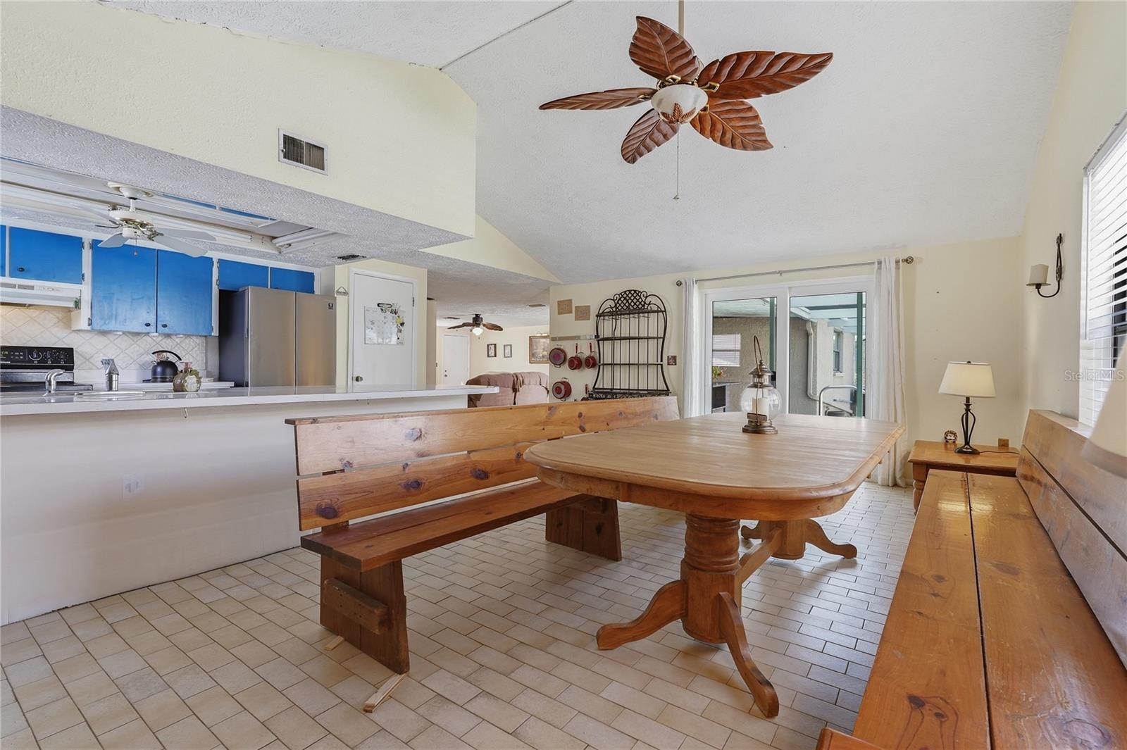 EMBASSY HILLS - Residential