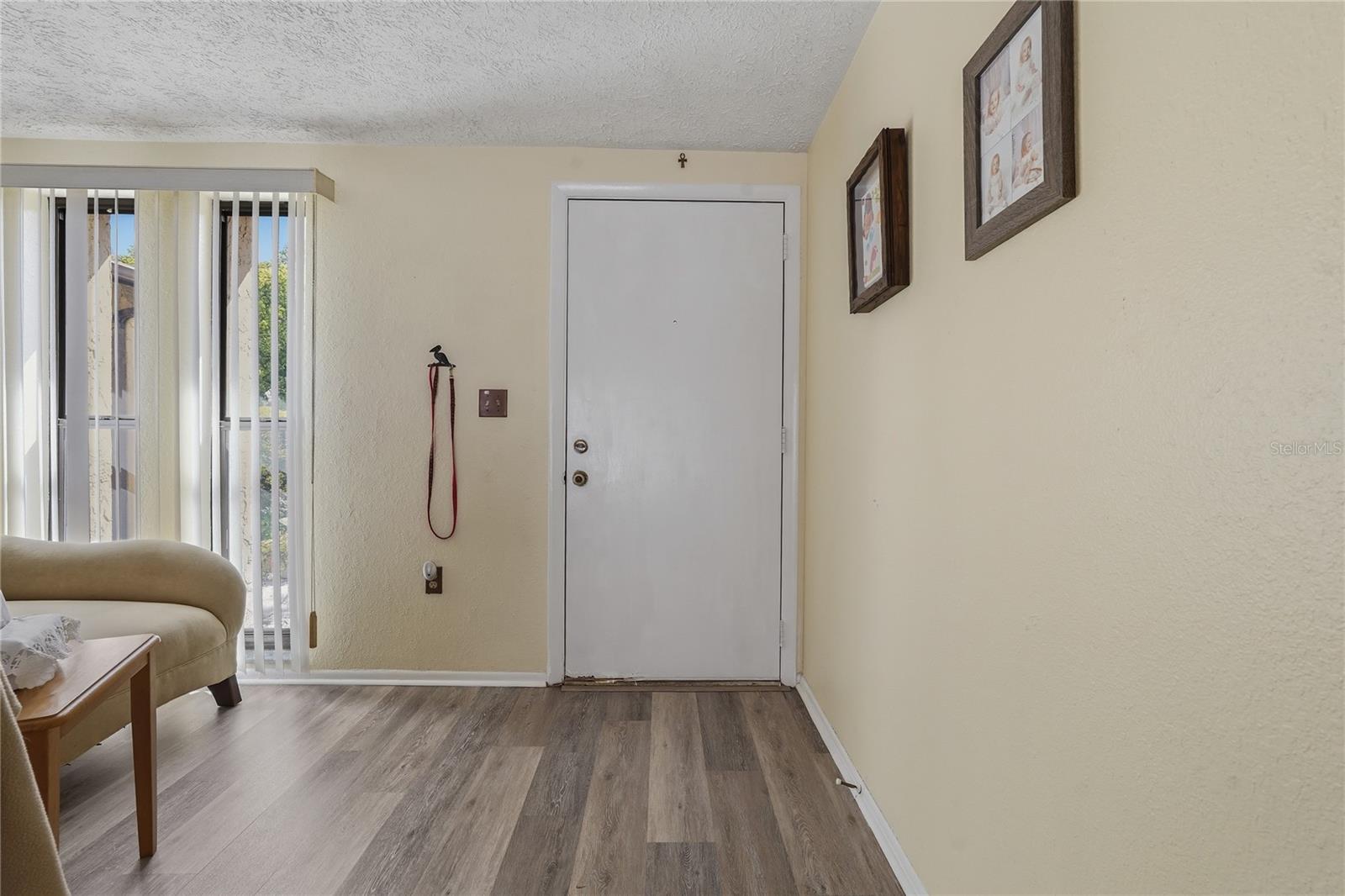 9135 FARMINGTON LANE